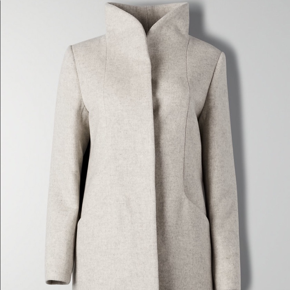 Aritzia Wilfred Cocoon coat